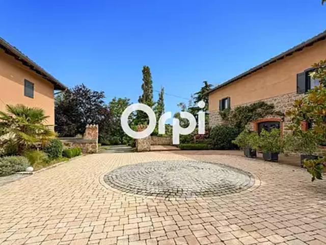 Haute Rivoire 69610 Achat / Vente maison 7 pièces t7 piscine jardin