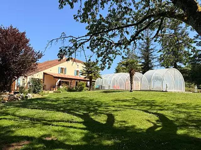 Hautefaye 24300 Achat / Vente maison 6 pièces t6 piscine terrasse
