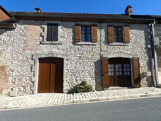 Hautefort 24390 Achat / Vente maison 4 pièces t4