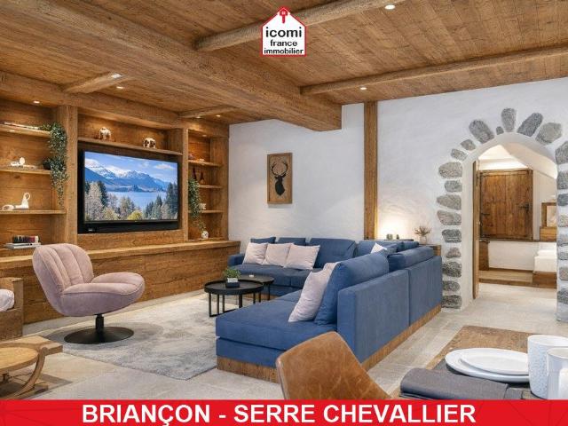 HAUTES ALPES Briançon 05100 A VENDRE PIED DE CHALET EN DUPLEX PRET A VIVRE DANS MAISON DE PAYS REHABILITEE EN 2026 • JARDIN PRIVATIF • 3/4 STATIONNEMENTS • DPE A/B • RARE