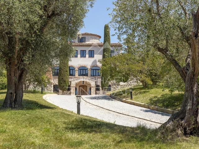 Hauteurs d'Antibes Propriété d'exception 1076m² Antibes