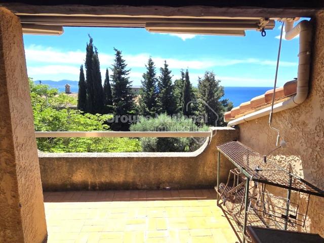 HAUTEURS DE L'ESTAQUE! Belle maison traditionnelle de type6. 127m² Marseille 16ème