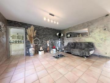 HAUTEVILLE SUR FIER MAISON 4 CHAMBRES GARAGE JARDIN CALME