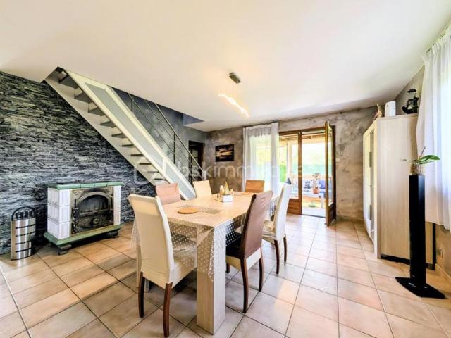 HAUTEVILLE SUR FIER MAISON 4 CHAMBRES GARAGE JARDIN CALME