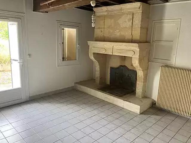Haux 33550 Location maison 3 pièces t3 au dernier étage