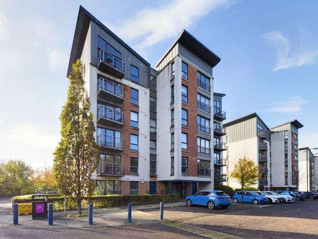 Haughview Terrace, Hutchesontown, Glasgow, G5 0HY, United Kingdom | 2 bed apartment for rent #136605334 | Rentberry