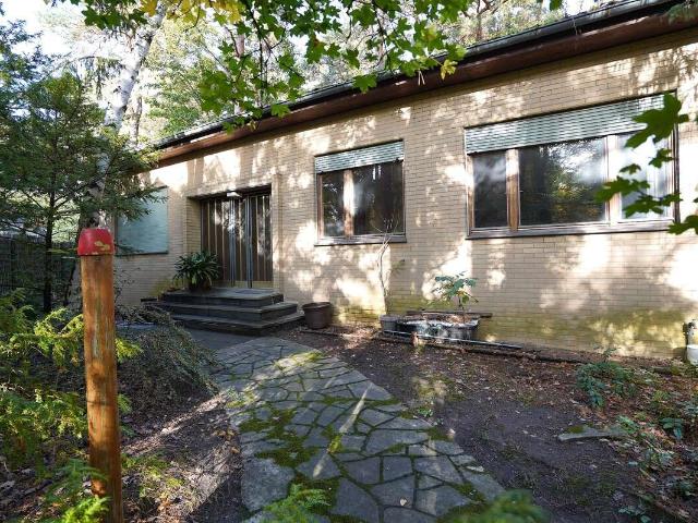 Hauptstadtmakler Bezugsfreies Anwesen im Bungalowstil