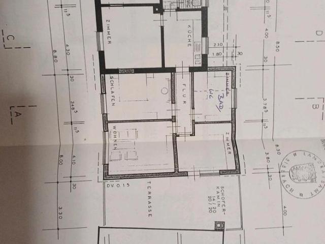 Haus.Mehrfamilienhaus mit Geschäft