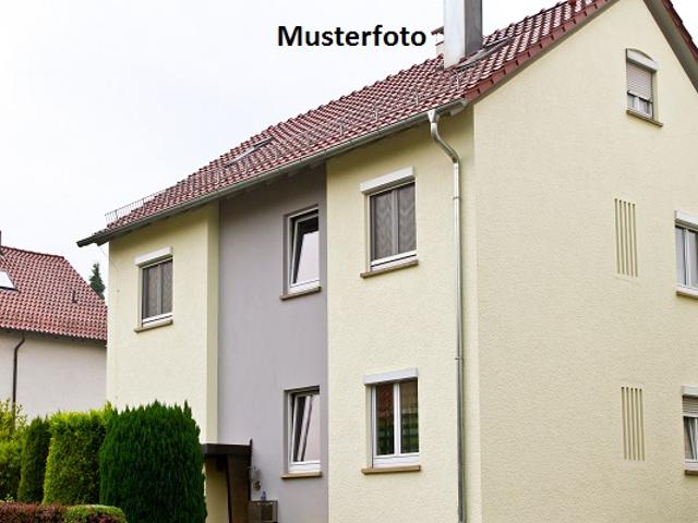 Haus mit 4 Wohnungen und Restaurant