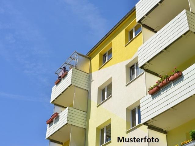Haus mit 4 Wohnungen und Restaurant