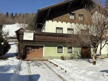 Liezen, Bezirk Liezen, Steiermark - Parkplatz