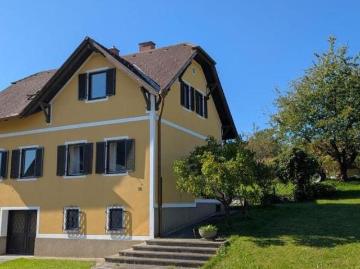 Haus zum Verkauf in 8152 - Parkplatz, Balkon