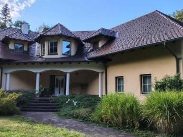 Haus zum Verkauf in 2572 - Garten, Keller