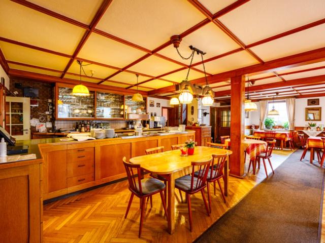 Haus mit 15 Zimmern zwischen Emmendingen und Freiburg