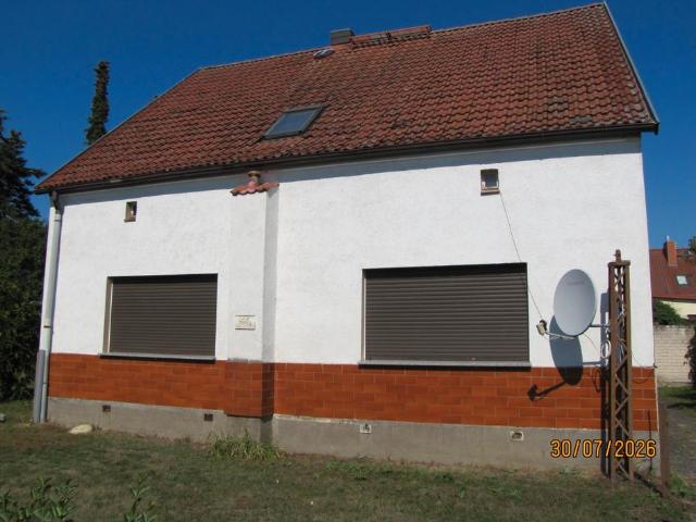 Haus mit 1.374 m² Grundstück in außergewöhnlicher Wasserlage – Ho