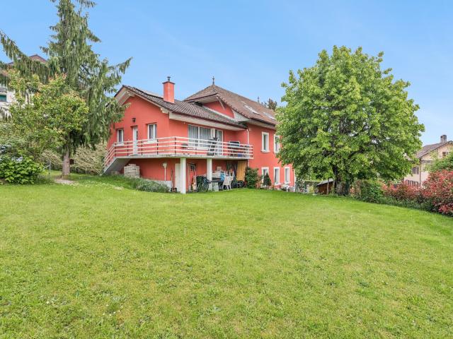 Haus mit 2 Wohnungen im Zentrum von Romont