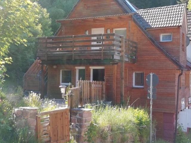 Haus mit 2 Wohnungen in FDS traumhaft gelegen