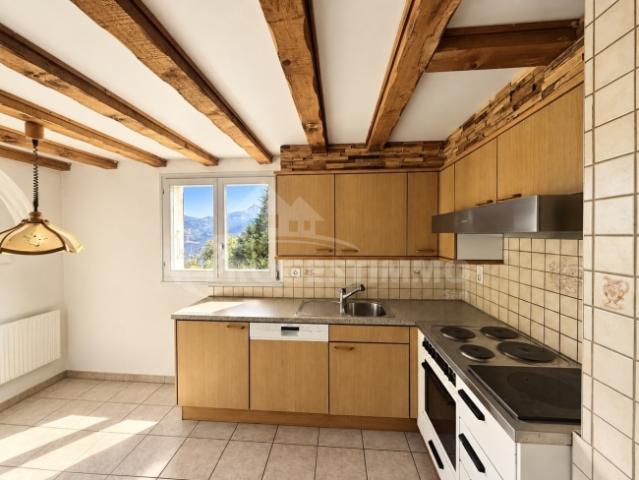 HAUS MIT 2 WOHNUNGEN RENOVIERT