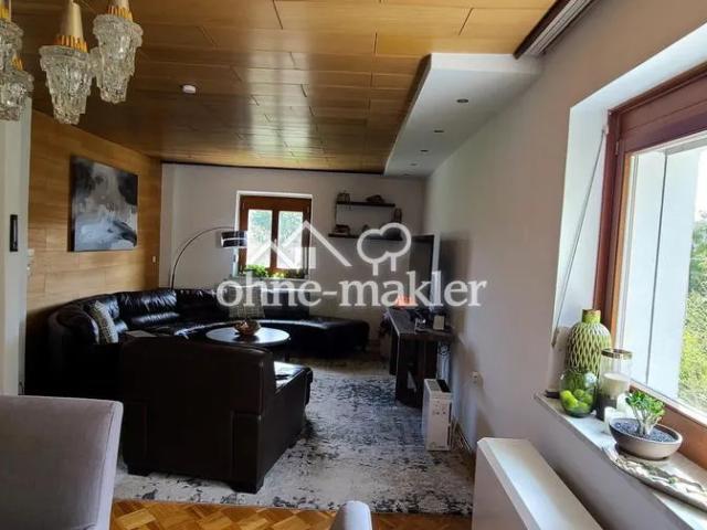 Haus mit Traumgrundstück direkt am Wasser, 5 Zimmer, EBK