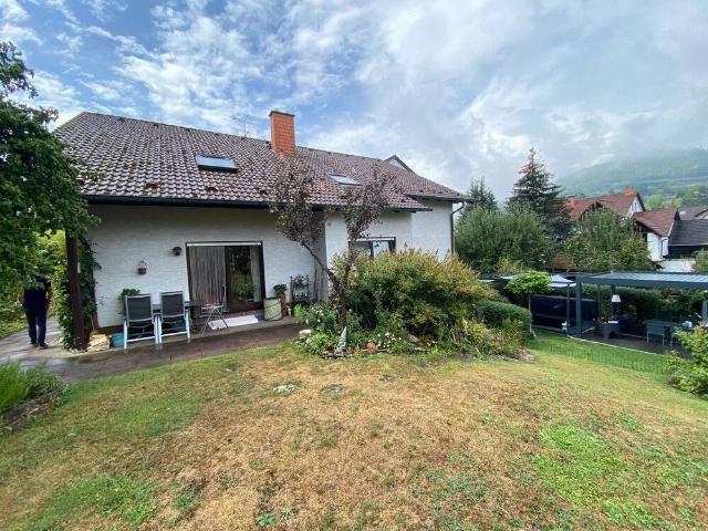 Haus mit Traumgrundstück in ruhiger Lage