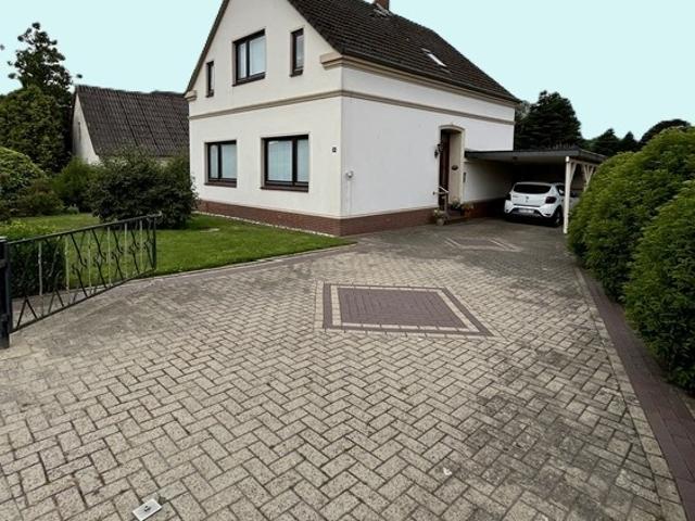 Haus mit viel Platz und Traum Garten sucht eine Familie!