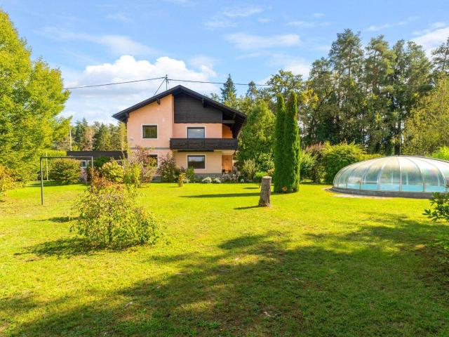 Haus mit zwei Wohnungen, großem Garten und vielseitigen Nutzungsmöglichkeiten!