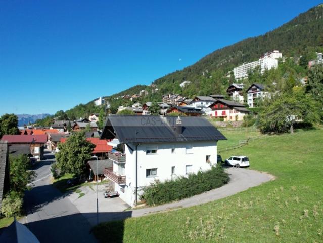 Haus mit zwei Wohnungen in Leysin