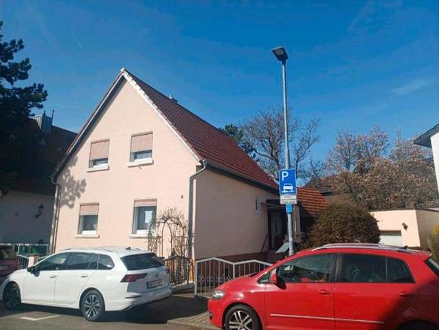Haus mit ca 135m² WF+Keller, Garage, Nebenräume, Grundstück 537m²
