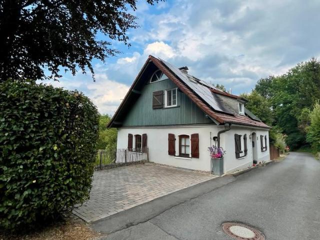 Haus mit Charme im grünen