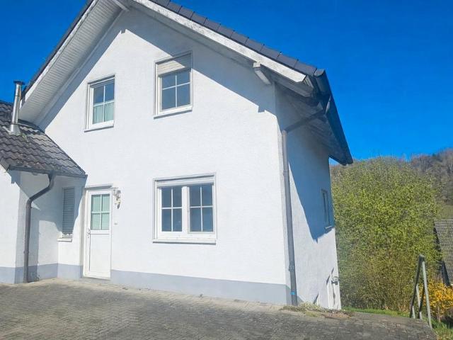 Haus mit Einliegerwohnung in Wiehl Hückhausen