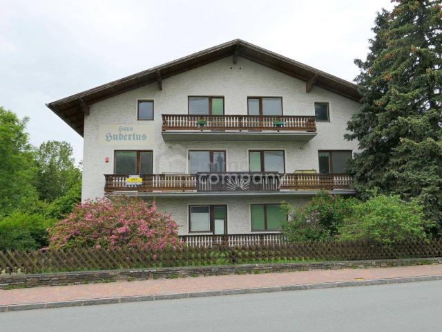 Haus mit Entwicklungskonzept für 10 Wohnungen