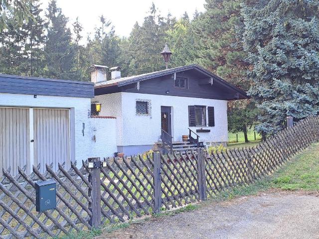 Haus mit Garten an einem abgelegen Ort