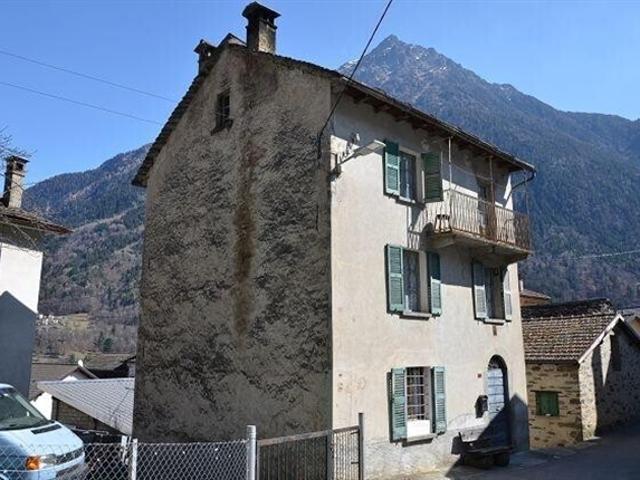 Haus mit Garten und rustikal sehr sonnig, ruhig mit schöner Aussicht / Haus mit Garten und rustikal sehr sonnig, ruhig mit schöner Aussicht
