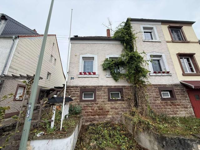 Haus mit Garten und Wintergarten in Kleinblittersdorf | 138 m² Wohnfläche mit Potenzial