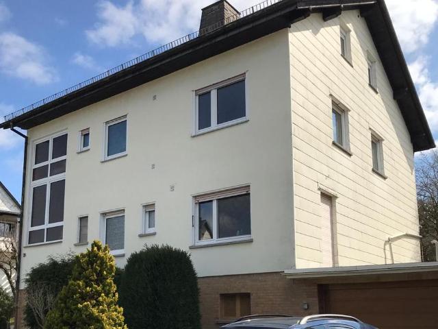 Haus mit Garage in Laubuseschbach