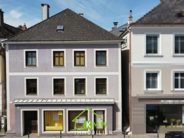 Haus mit Geschichte und vielen Möglichkeiten im Zentrum