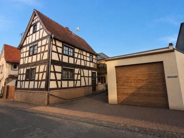Haus mit Gewerbefläche in Altenstadt Lindheim povisionsfrei
