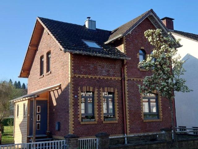 Haus mit großem Garten im Zentrum von Eitorf