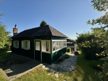 Haus mit großem Garten, Panorama und Gartenhaus
