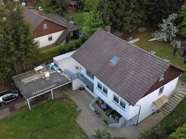 Haus mit großem Grundstück