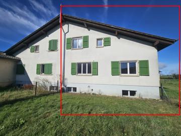 Haus mit einem großen Grundstück inmitten der Natur gelegen