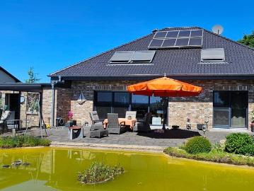 Haus mit großem Schwimmteich zu verkaufen