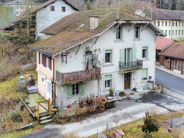 Haus mit viel Volumen zum Renovieren Baugenehmigung in Kraft