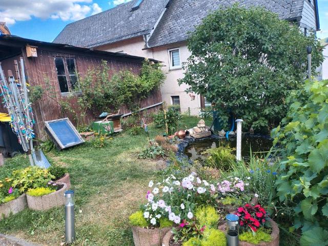 Haus mit großer Scheune in Günterod
