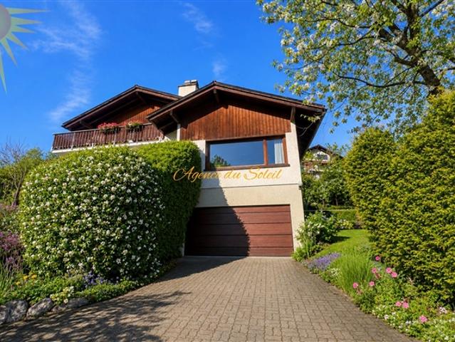 Haus mit hohem Potenzial besteht aus zwei separaten Wohnungen, 5 Minuten mit dem Auto von Crans Montana entfernt