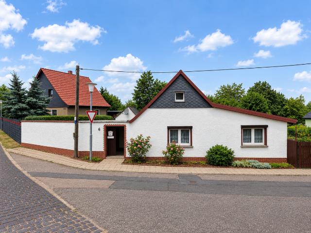 Haus mit Potenzial auf 890 m² Grundstück – gestalten Sie Ihr neues Zuhause!
