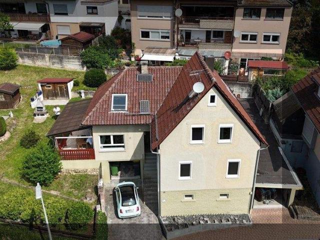 Haus mit Potenzial in schöner Lage von Öschelbronn!