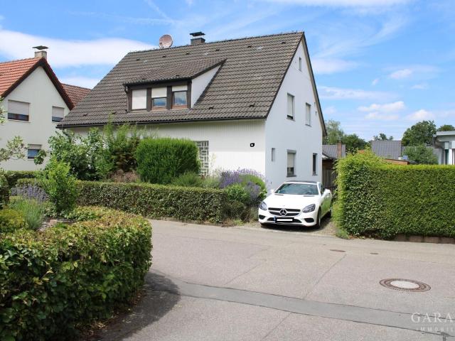 Haus mit Potenzial und großem Grundstück in sehr ruhiger Lage im Kreuzgrund sucht neuen Eigentümer