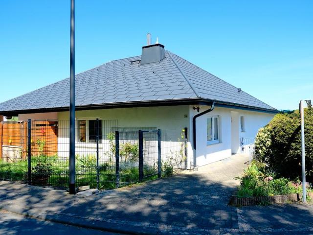 Haus mit Praxis und Apartment