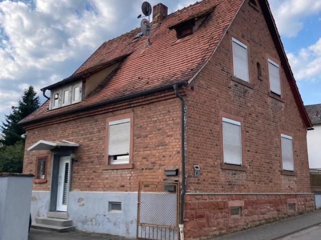 Haus mit sehr großem Grundstück